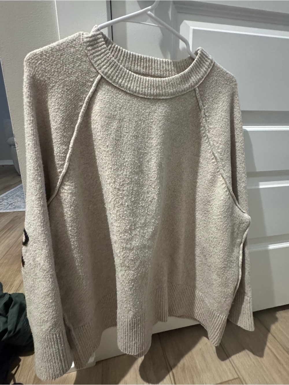 Cozy Women's Aerie Cream Crewneck Sweater